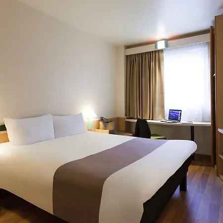 Ibis * Granada