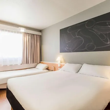 Ibis Granada