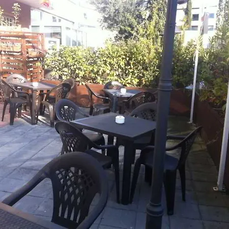Ibis Hotell *