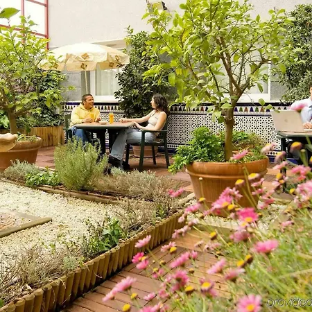 Ibis Granada