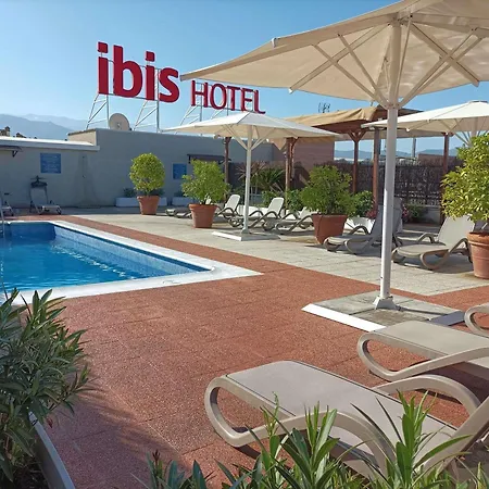 Hotell Ibis *